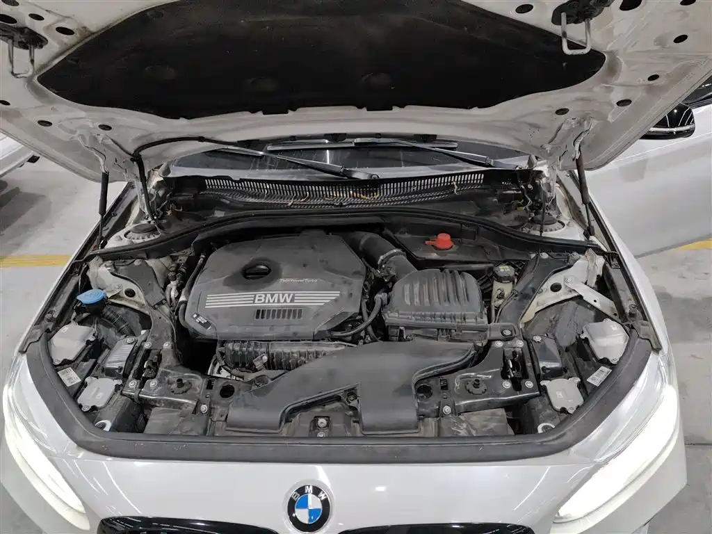 BMW 1-SERIES