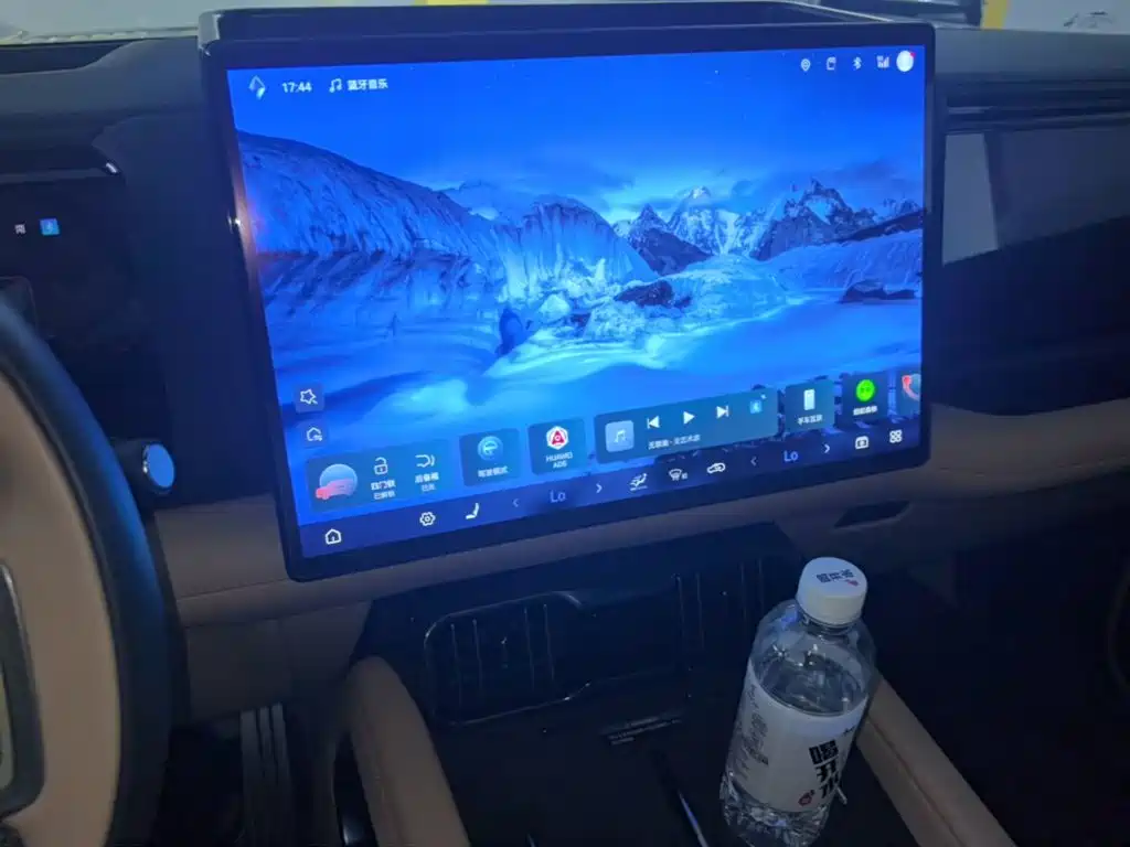 Fang Cheng Bao Leopard 8 2024 2025 Zhiyong Flagship 7-Seater