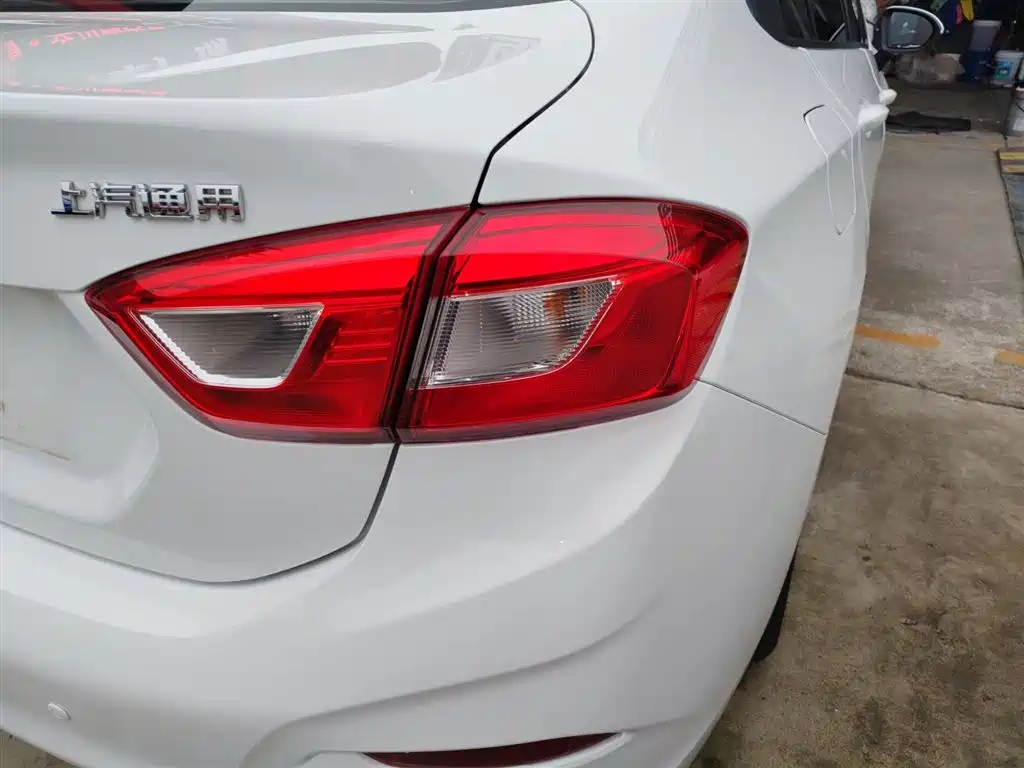 Chevrolet Cruze 2018 320 Automatic Pioneer Sunroof Edition фото 8