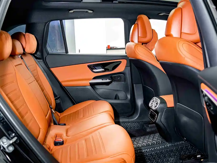 Mercedes-Benz GLC 2023 Facelift GLC 300 L 4MATIC Sport 5-Seater фото 19