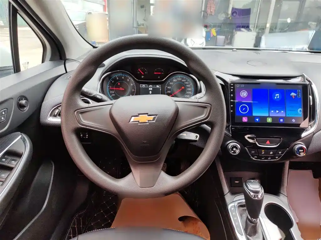 Chevrolet Cruze 2018 320 Automatic Pioneer Sunroof Edition фото 11