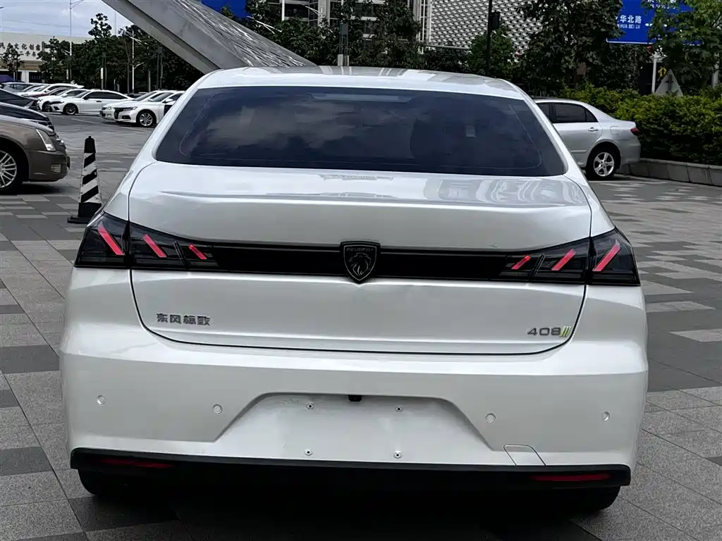 Peugeot 408 2023 2022 1.6T Light Chaser Edition