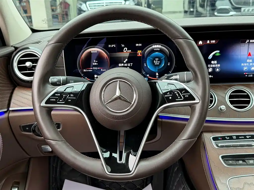 MERCEDES-BENZ E CLASS