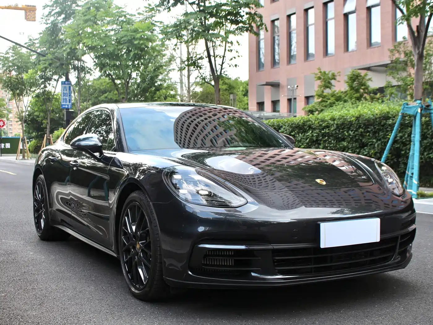 Porsche Panamera 2020 Panamera 10th Anniversary Edition 2.9T фото 3
