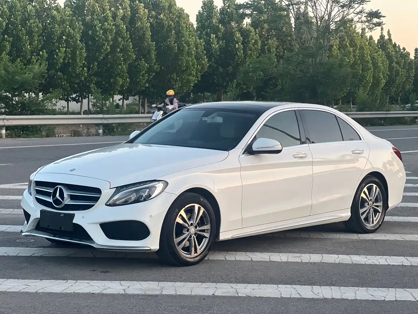 Mercedes-Benz C-Class 2016 C 200 L Sport