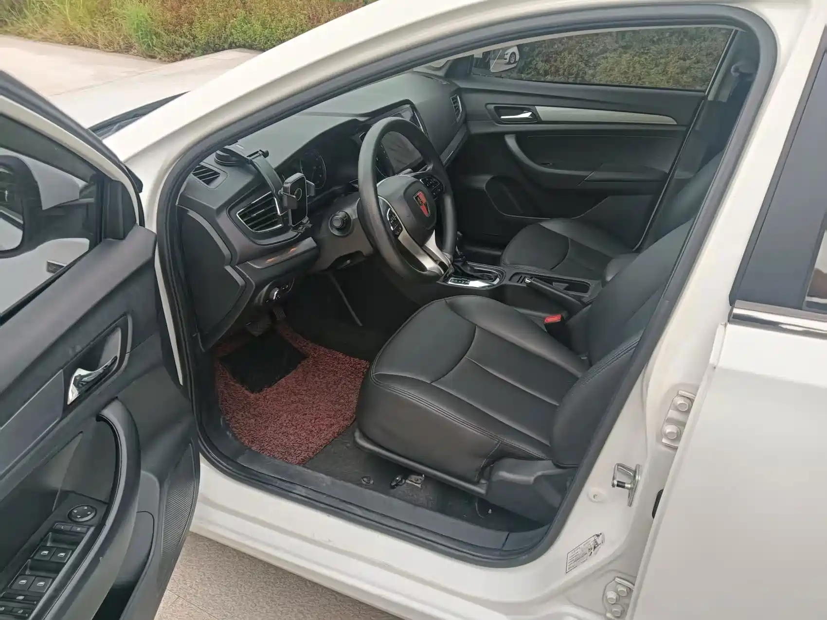 Фото 7 - Roewe 360