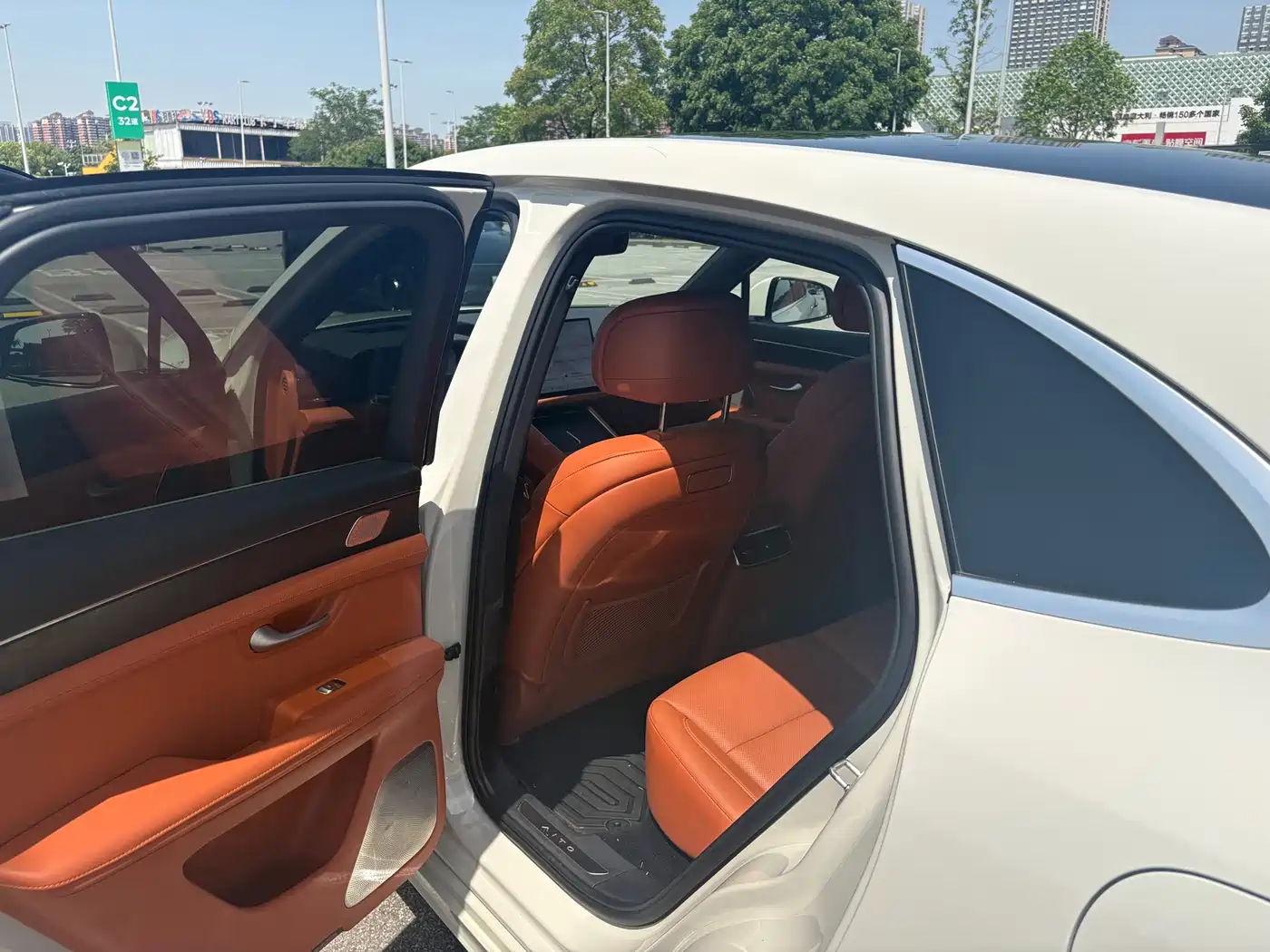 AITO Wenjie AITO M5 2025 Extended Range Ultra AWD фото 8