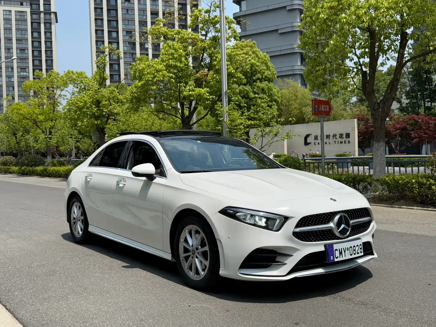 Mercedes-Benz A-Class 2021 A 200 L Sport Sedan Fashion Edition фото 3