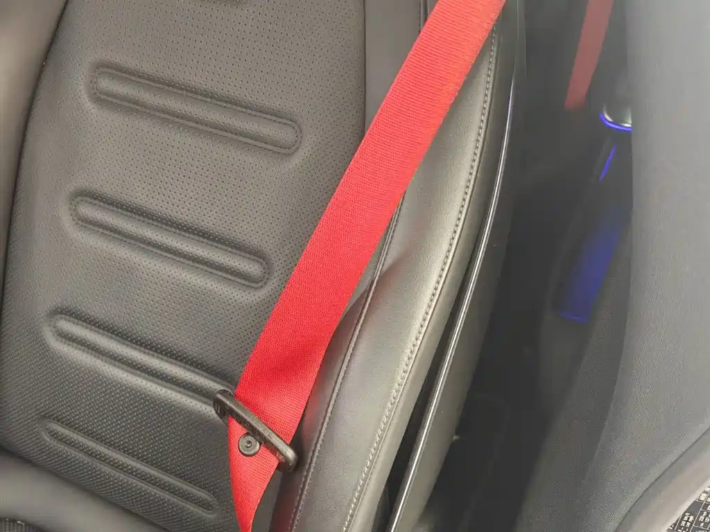 MERCEDES-BENZ EQE AMG