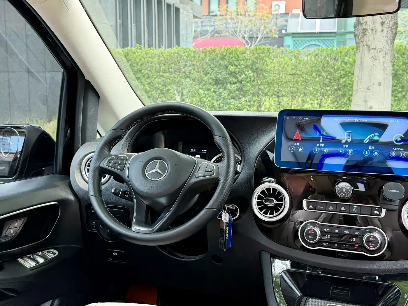 Mercedes-Benz Vito 2021 2.0T Business Edition 7-seater фото 23