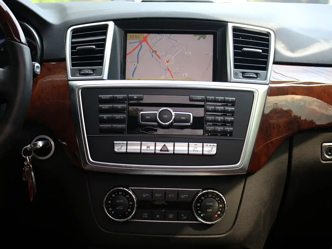 Mercedes-Benz M-Class 2012 Model ML 350 Luxury фото 13