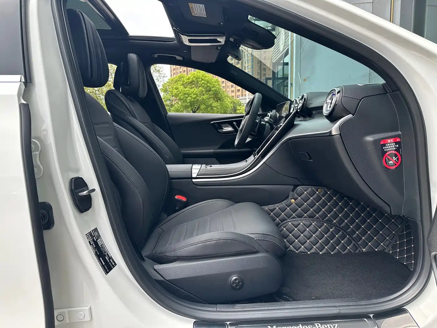 Mercedes-Benz C-Class 2024 C 260 L 4MATIC Sport фото 17
