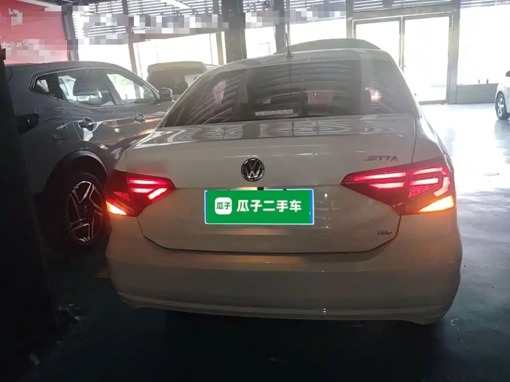 Volkswagen Jetta 2017 1.5L Manual Fashion фото 6