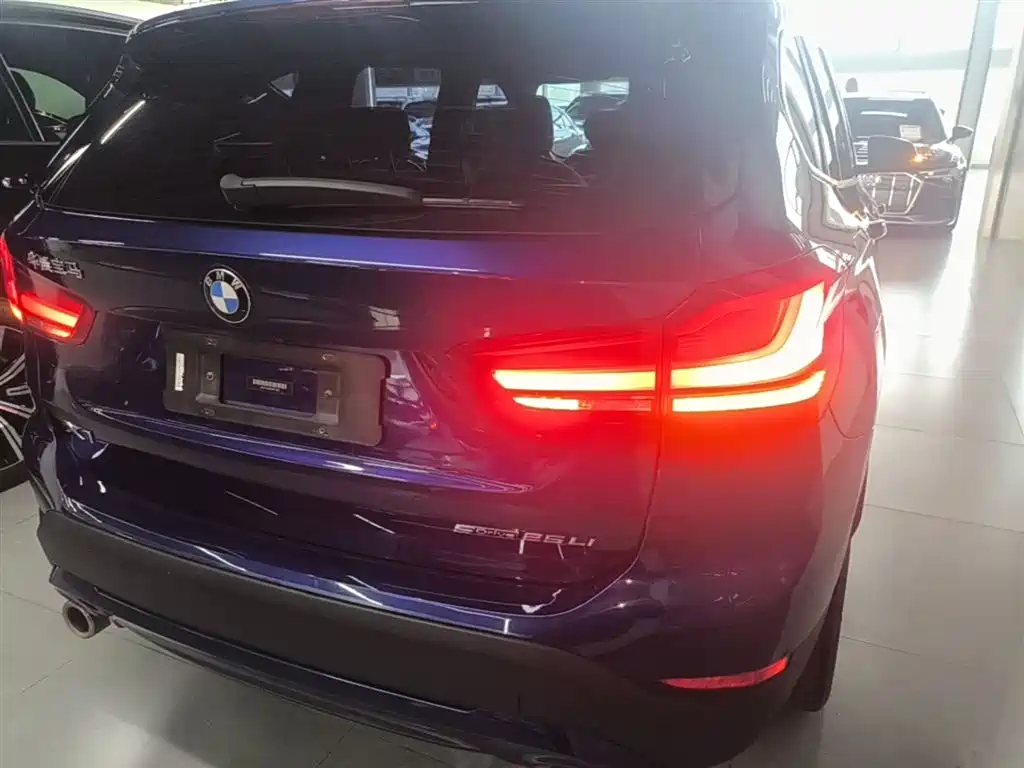 BMW X1 2020 sDrive25Li Leading Model фото 7