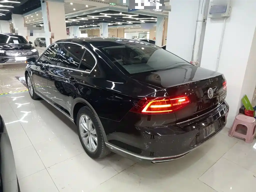 Volkswagen Magotan 2018 330TSI DSG Luxury фото 21
