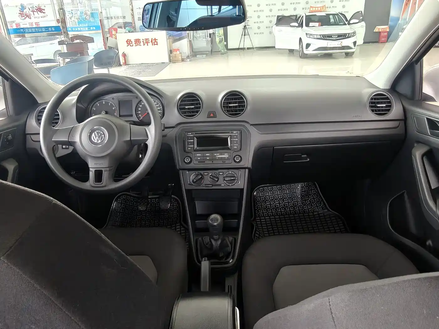 Volkswagen Jetta 2015 Quality Edition 1.4L Manual Fashion фото 14