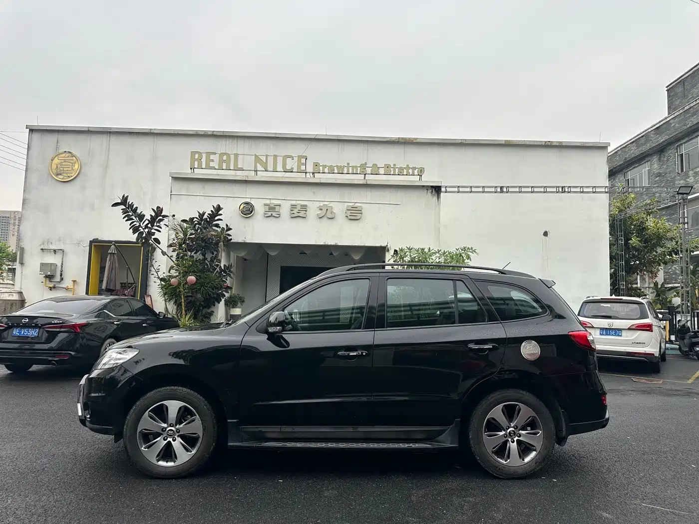 Hyundai Santa Fe Classic 2011 2.4 Premium 7-seat 2WD фото 8