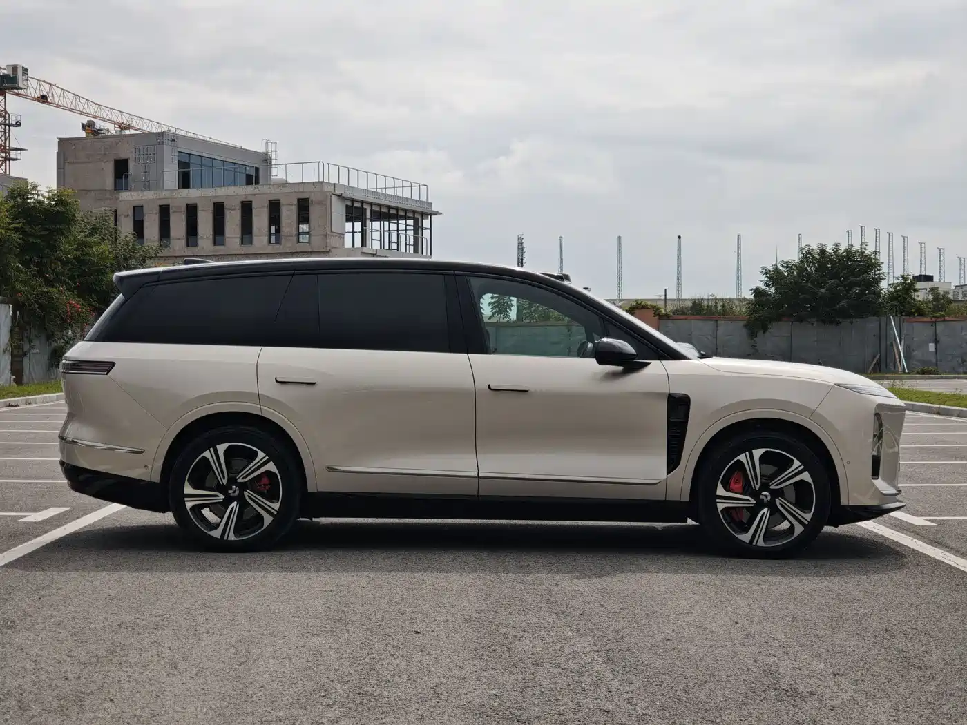 NIO ES8 2025 2025 Model 6-Seat Executive Luxury Edition