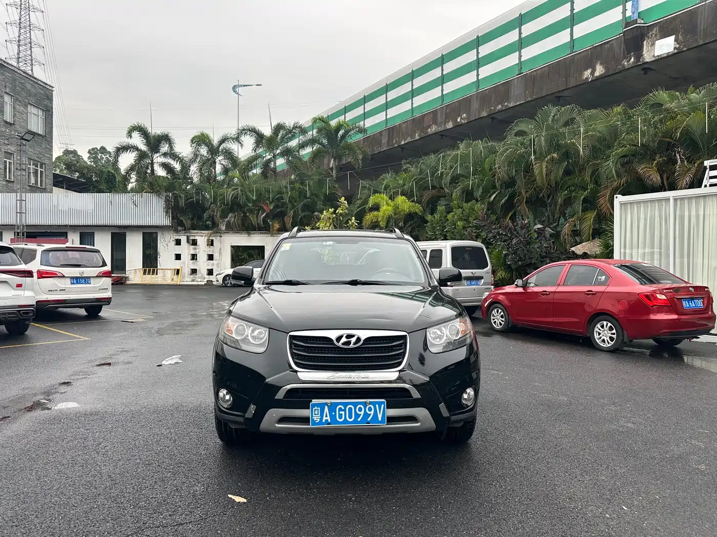 Hyundai Santa Fe Classic 2011 2.4 Premium 7-seat 2WD фото 2