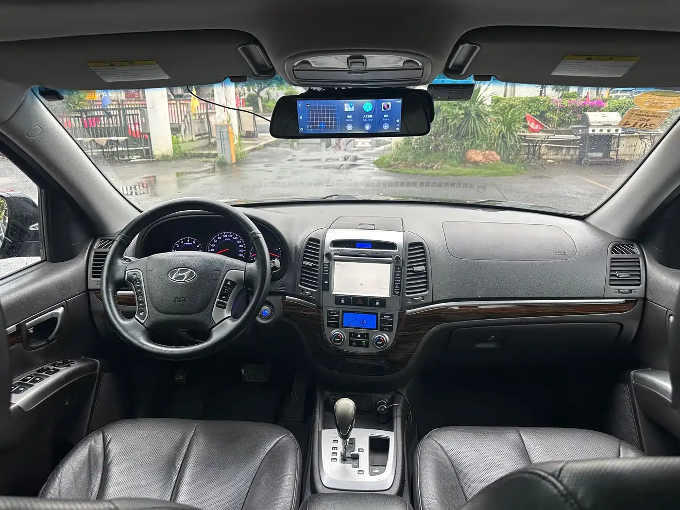Hyundai Santa Fe Classic 2011 2.4 Premium 7-seat 2WD фото 20