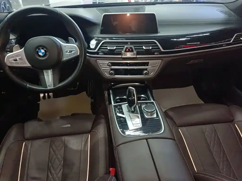BMW 7 Series 2019 Facelift 730Li M Sport Package фото 10