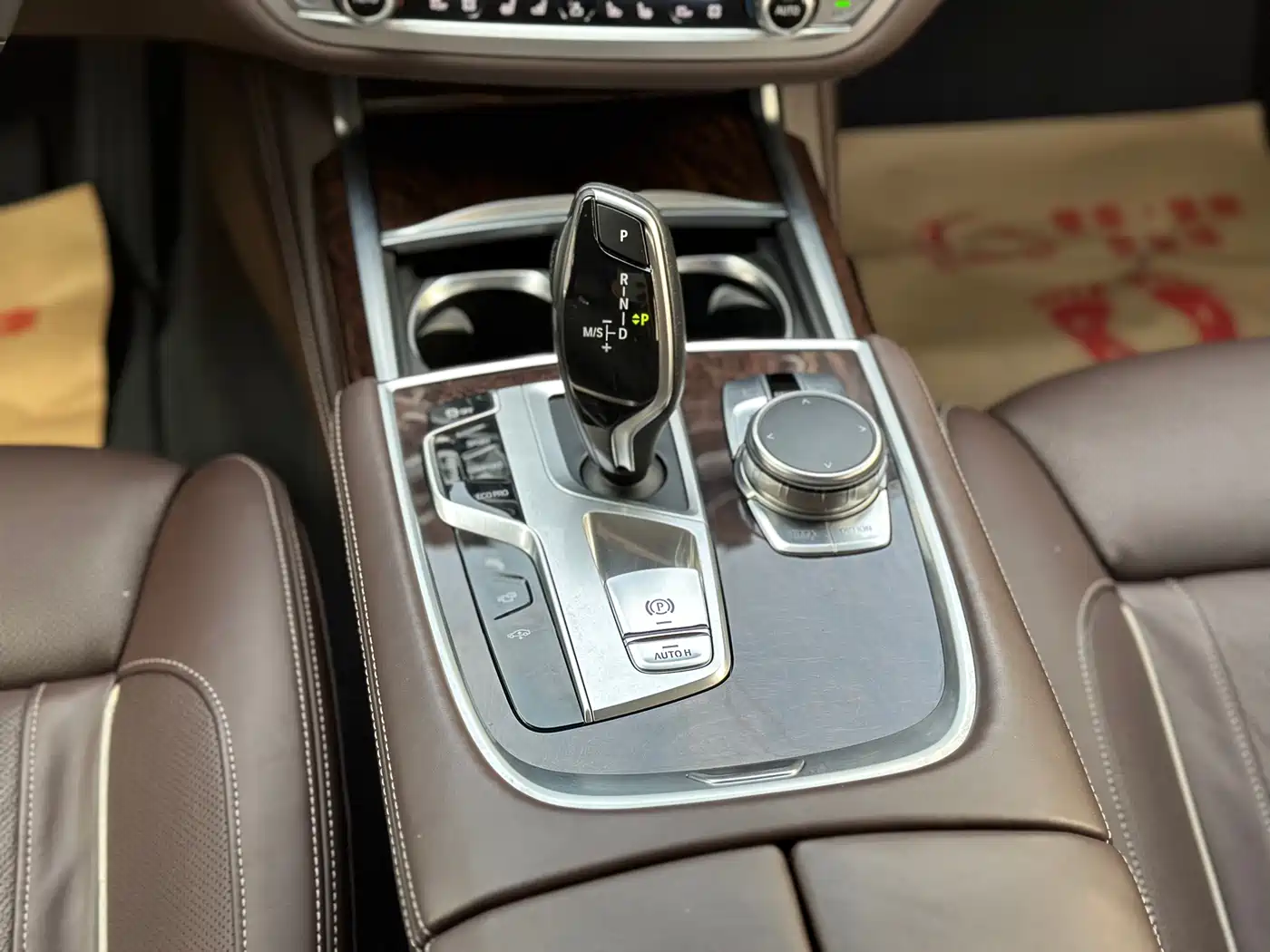 BMW 7 Series 2017 740Li xDrive Luxury Edition фото 15