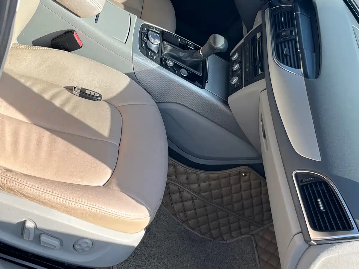 Audi A6L 2012 TFSI Comfort фото 17