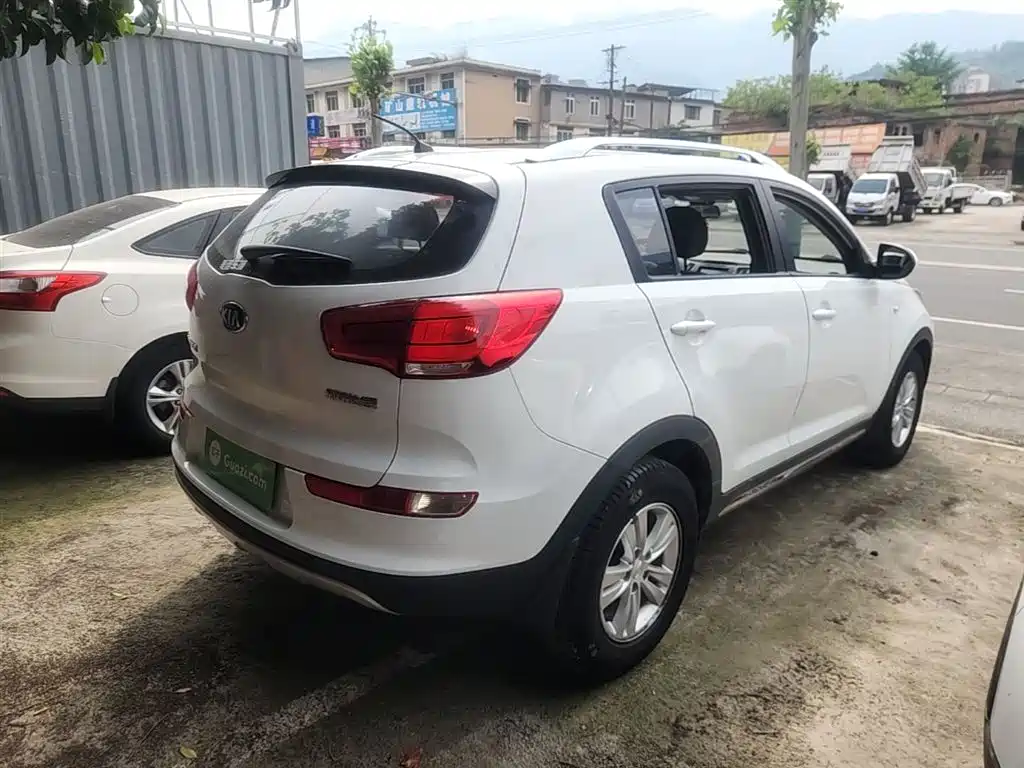Kia Sportage 2015 2.0L Automatic 2WD GL фото 7