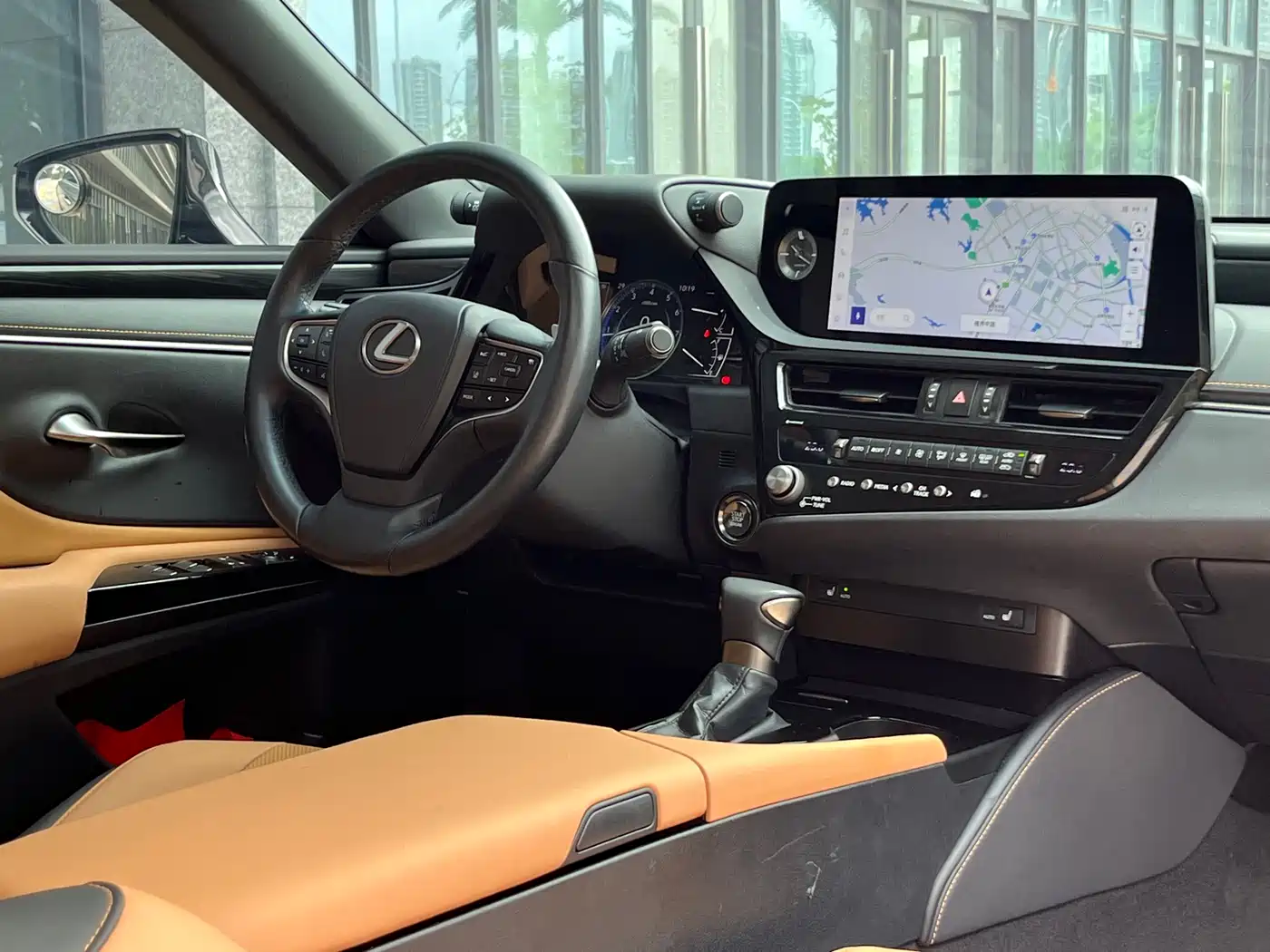 Lexus ES 2023 200 Excellence Edition фото 12