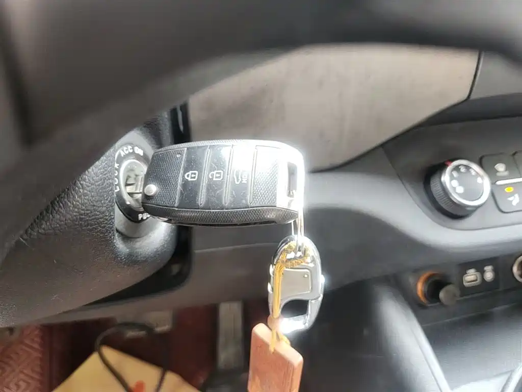 Kia Sportage 2015 2.0L Automatic 2WD GL фото 9