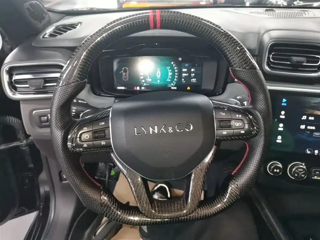 Lynk & Co 03 2019 2.0TD Auto Power Version фото 11