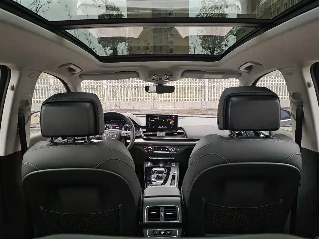 Audi Q5L 2022 Facelift 40T Luxury Dynamic фото 5