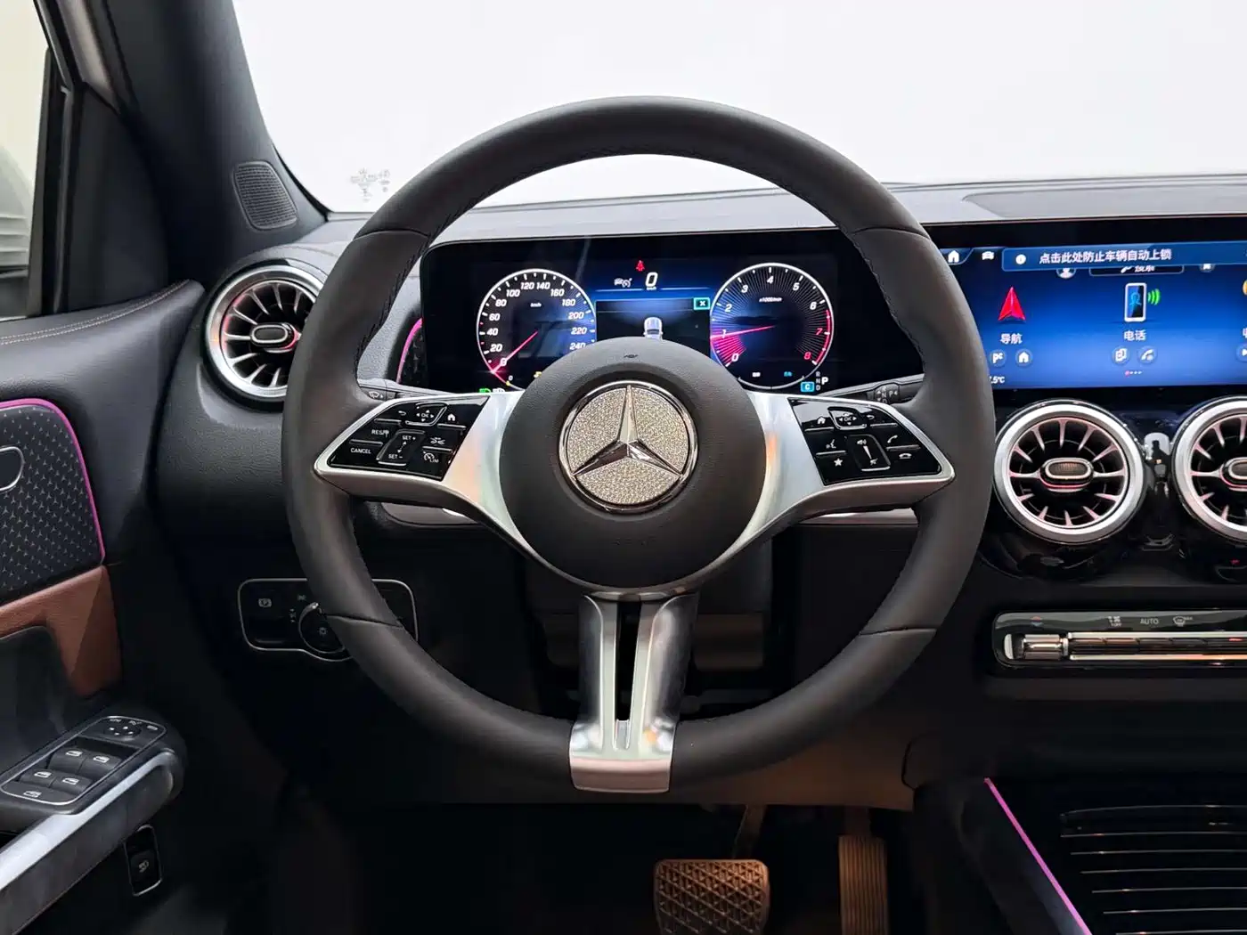Mercedes-Benz GLB 2024 GLB 220 Fashion фото 25
