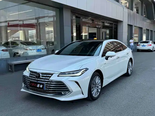 Toyota Avalon Гибрид, 2.0L, Люкс