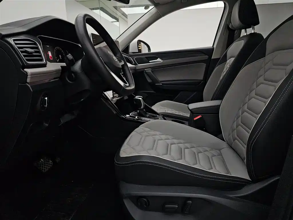 Volkswagen Tayron 2023 300TSI 2WD Luxury Plus Advanced Edition фото 4