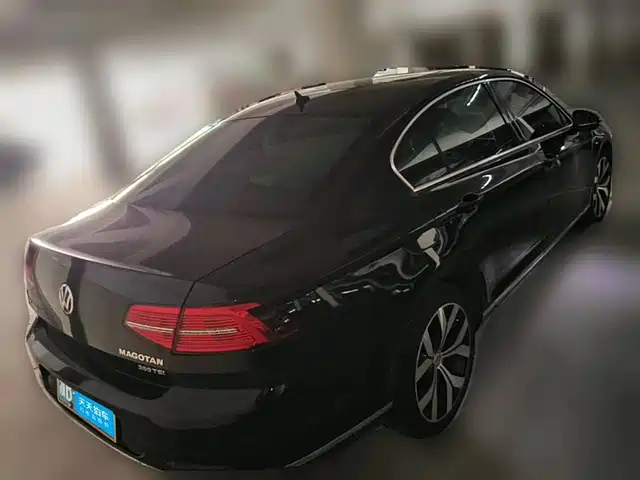 Volkswagen Magotan 2017 380TSI DSG Premium — фото 5