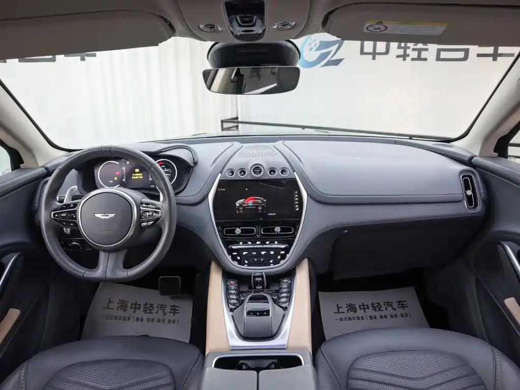 Фото 9 - Aston Martin DBX