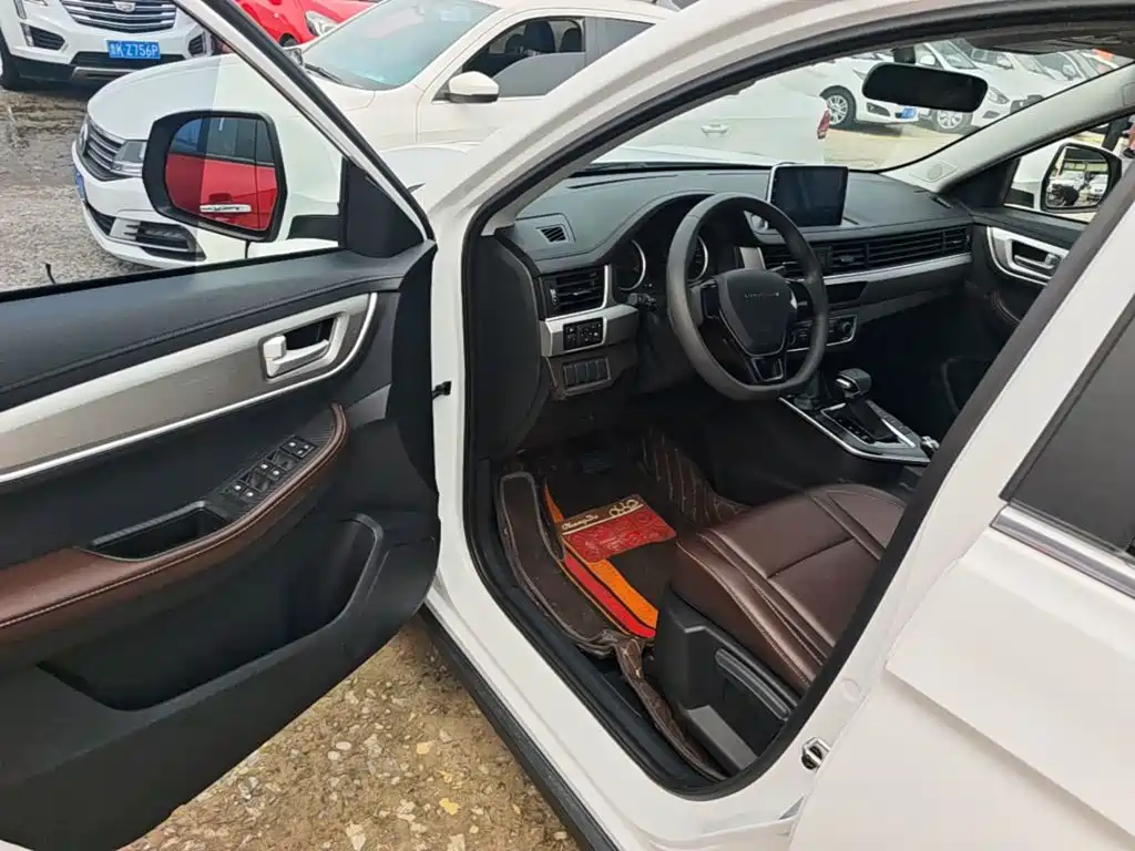 Dongfeng Fengxing Fengxing T5 2023 2022 Golden Age 1.5T Auto Dream Chaser 5-Seater
