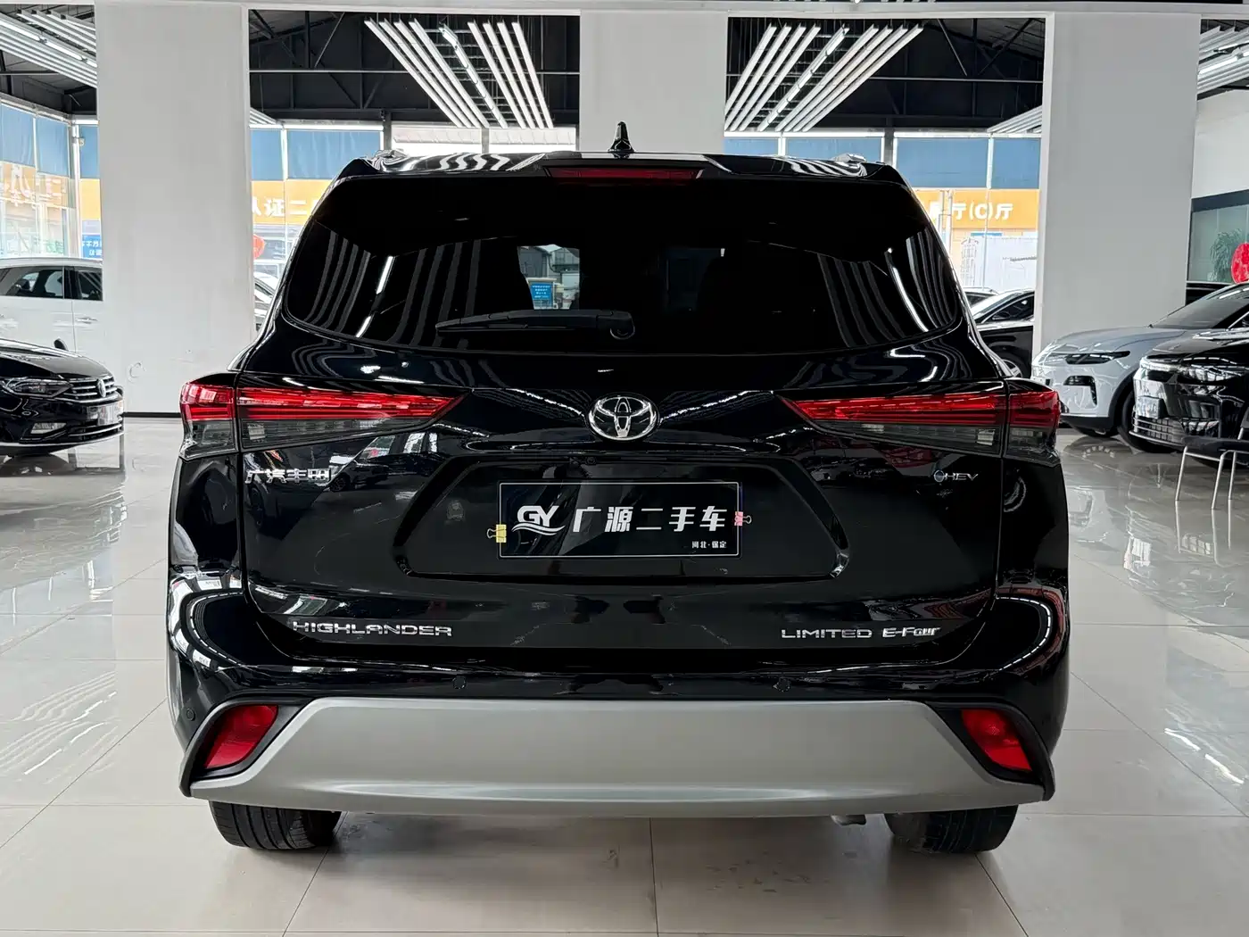 Photo 5 - Toyota Highlander