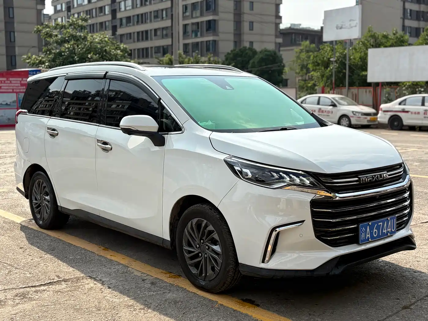 SAIC Maxus Maxus G50 2021 PLUS 1.5T Auto Voyager Edition фото 3