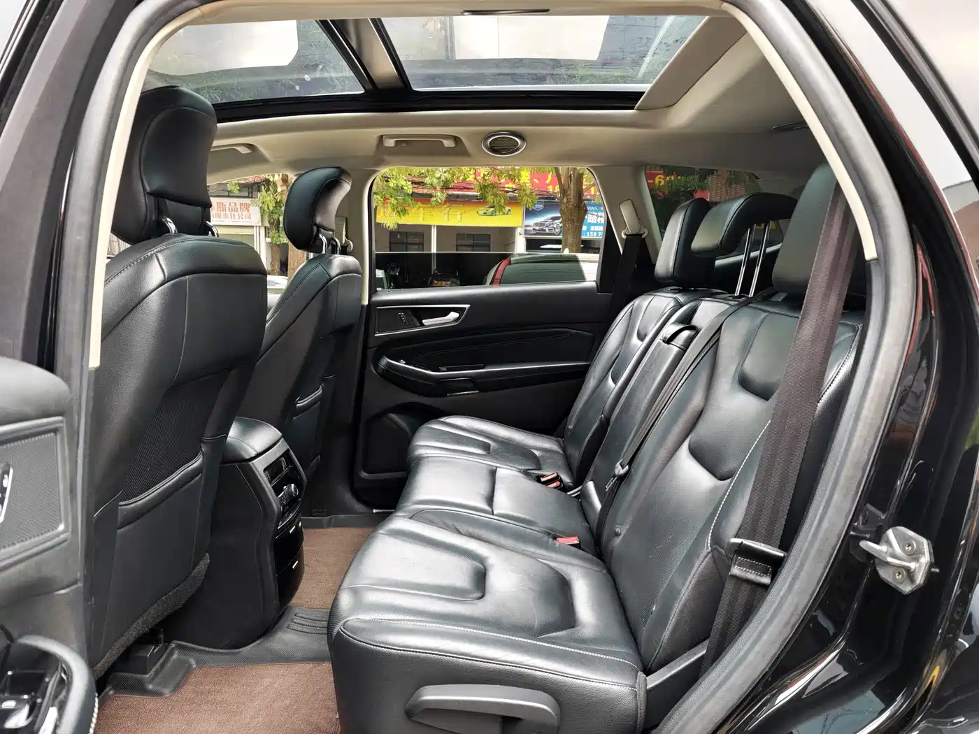 Фото 7 - Ford Edge