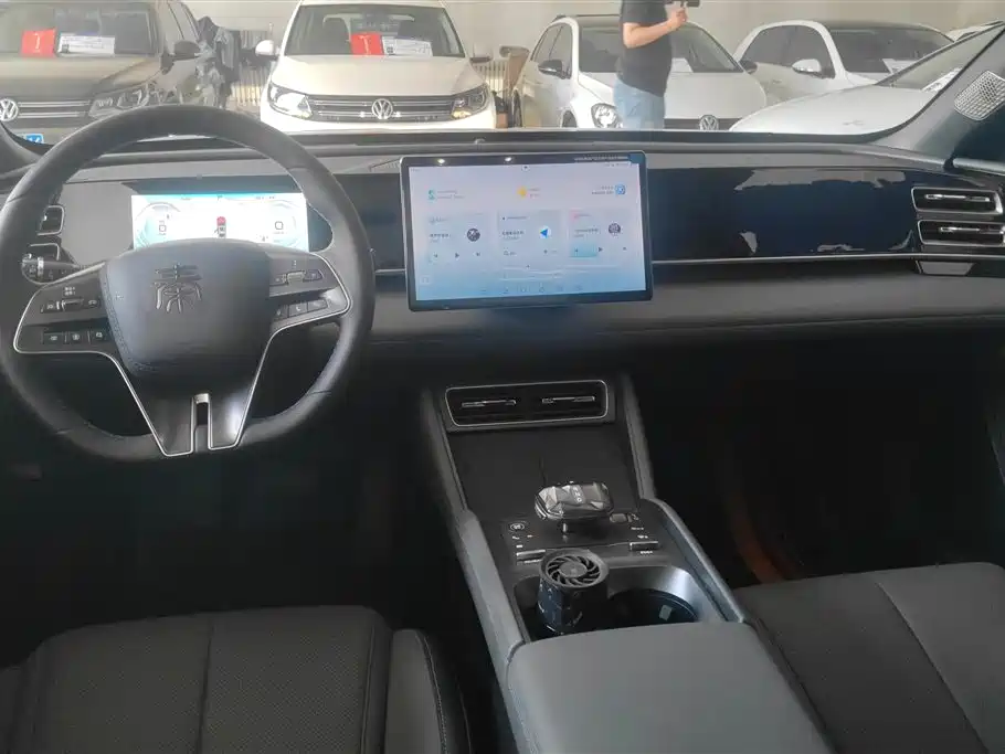 BYD Qin L 2024 DM-i 120KM Superior Edition фото 12