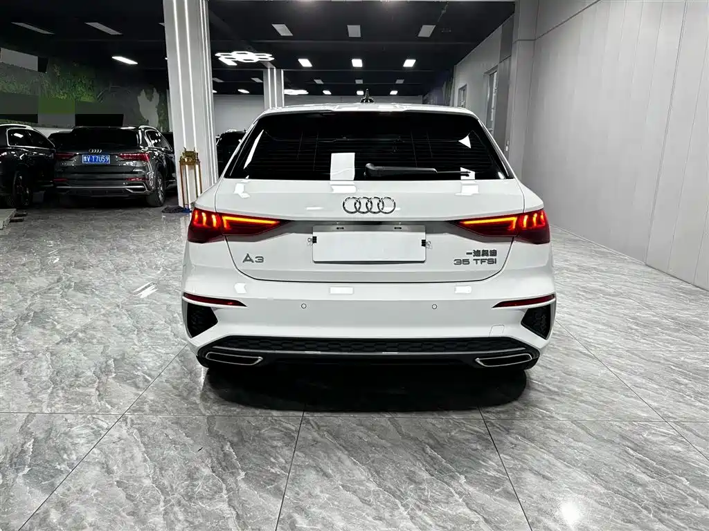 Audi A3 2023 Facelift Sportback 35 TFSI Luxury Sport фото 5