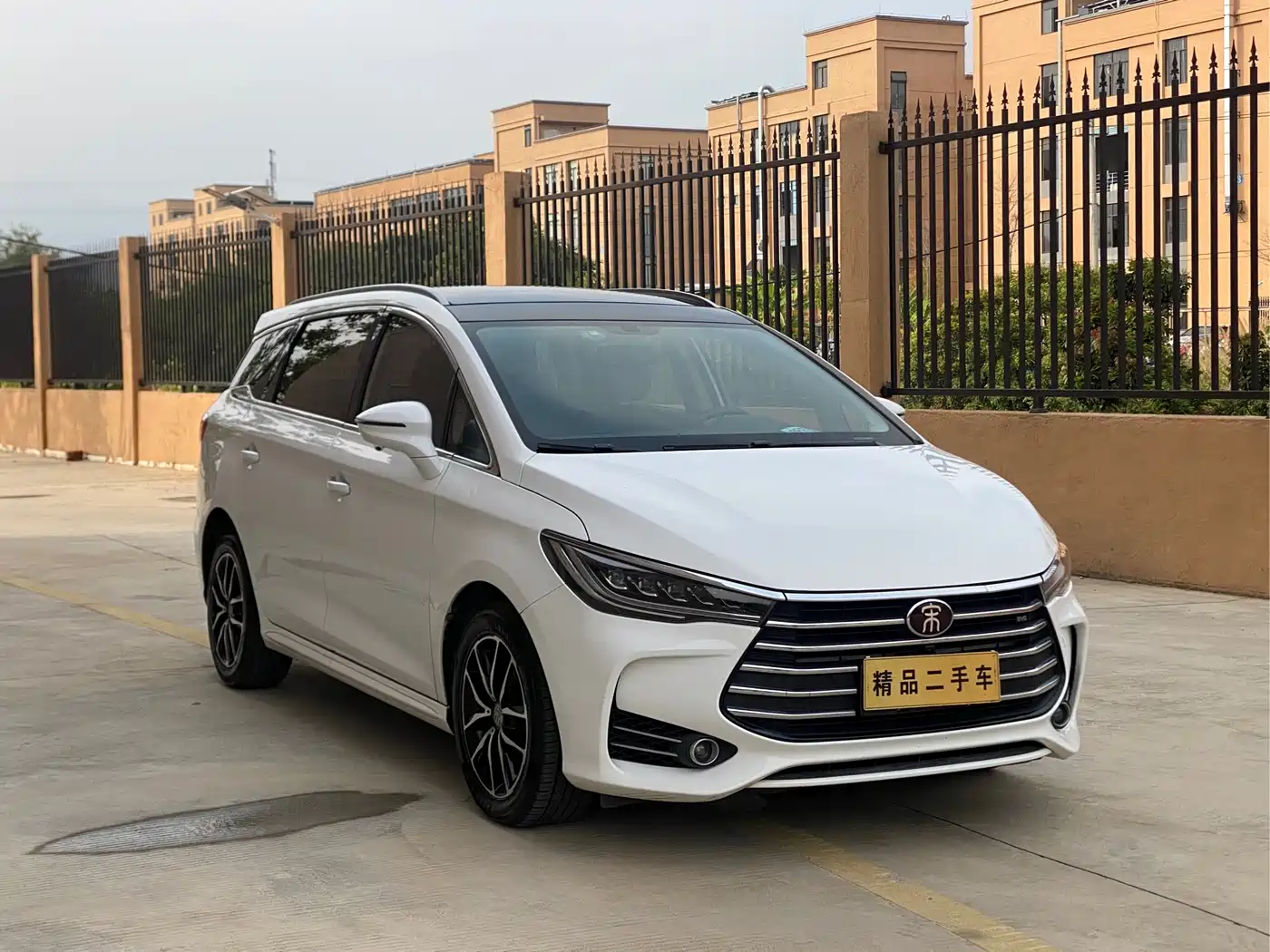 BYD Song MAX 2017 1.5T Auto Smart Elite 7-Seater фото 3