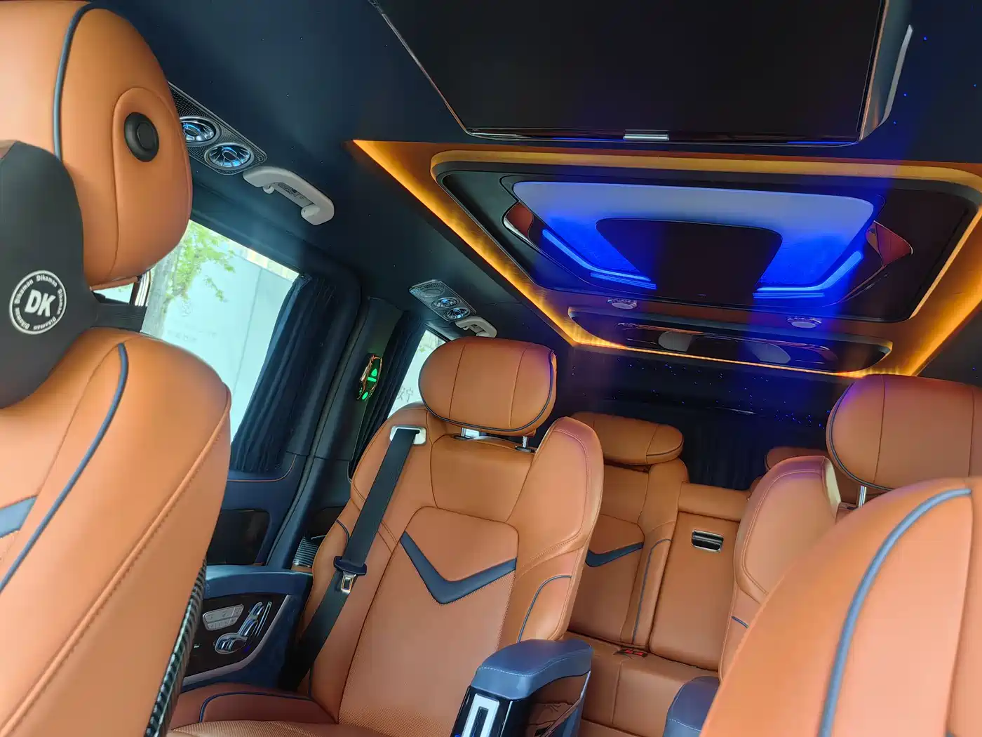 Mercedes-Benz Vito 2023 2.0T Elite 7-Seater фото 11