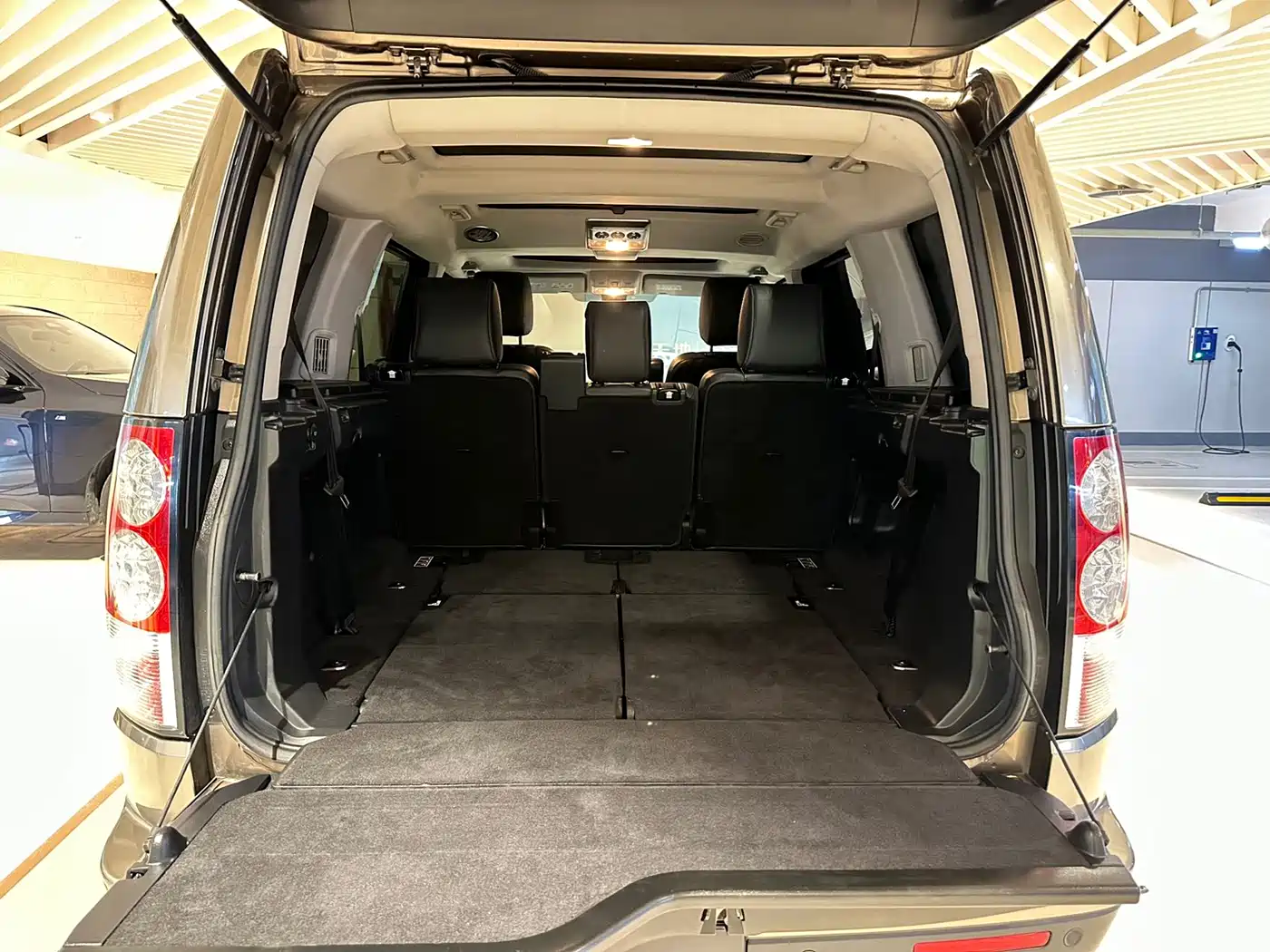 Land Rover Discovery 2013 3.0 SDV6 HSE Diesel фото 8