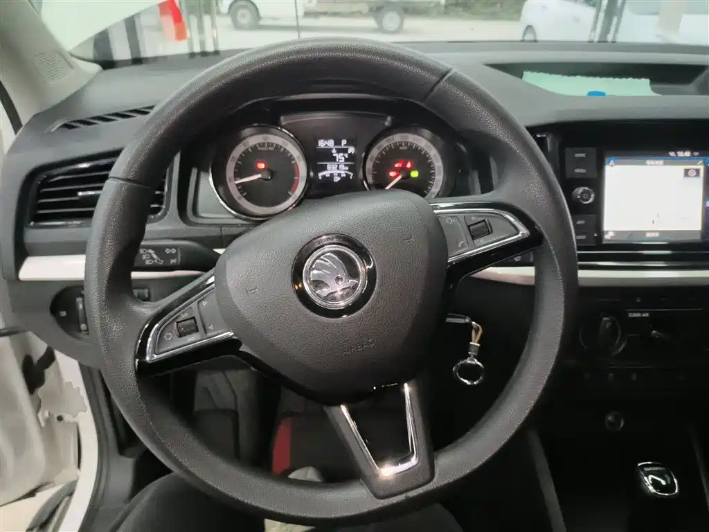 Škoda Kamiq 2018 1.5L Automatic Standard Edition China VI фото 11