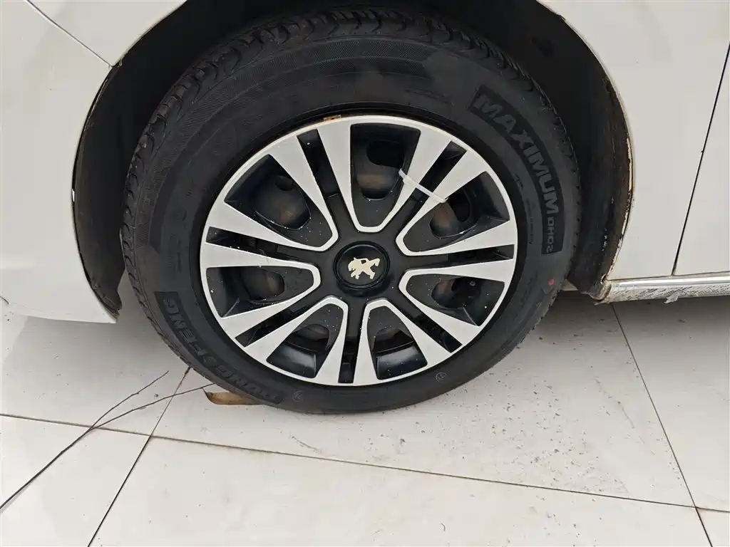 Peugeot 301 2018 1.6L Manual Comfort Edition фото 23