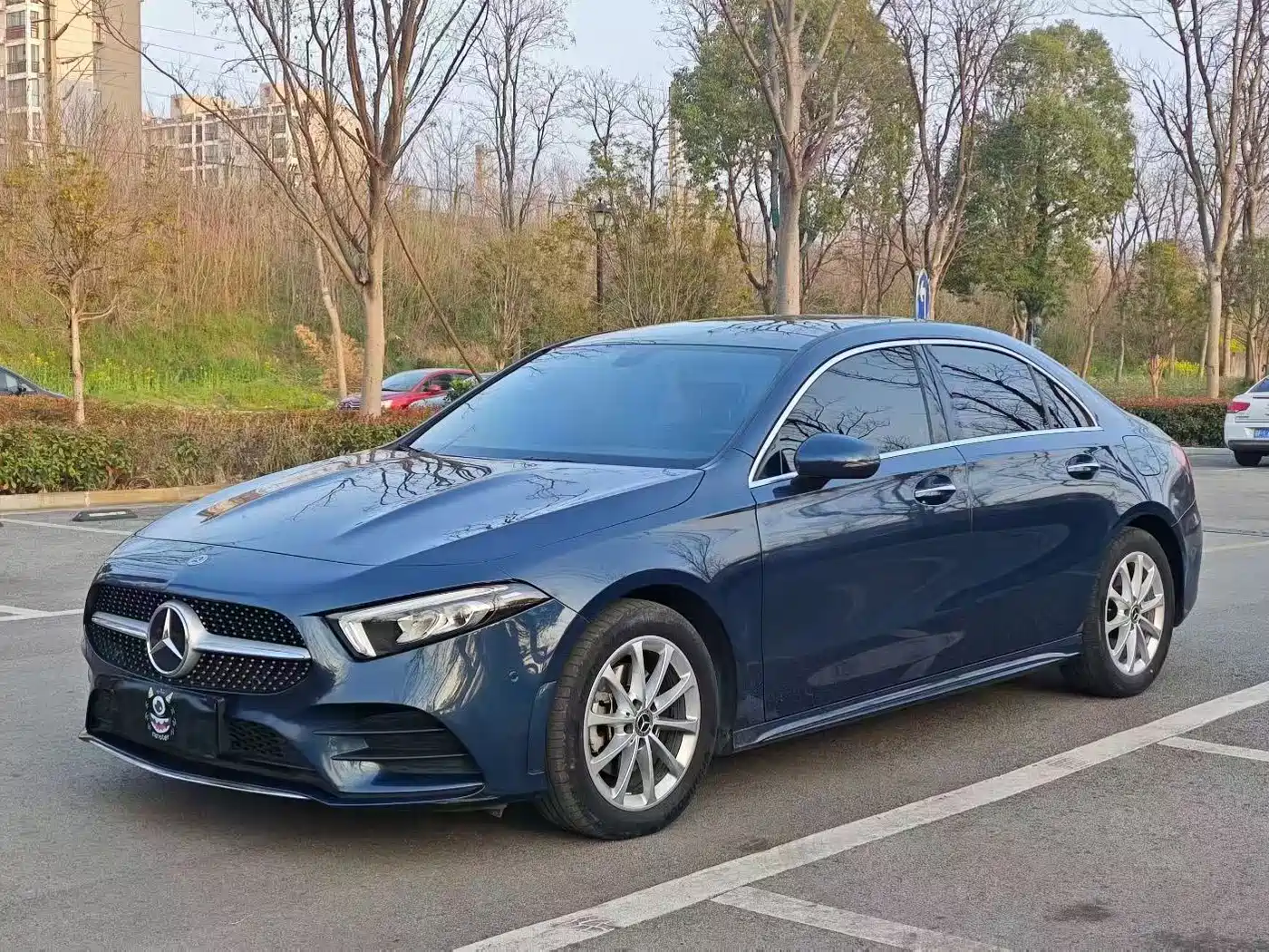 Mercedes-Benz A-Class 2019 A 200 L Sport Sedan фото 2