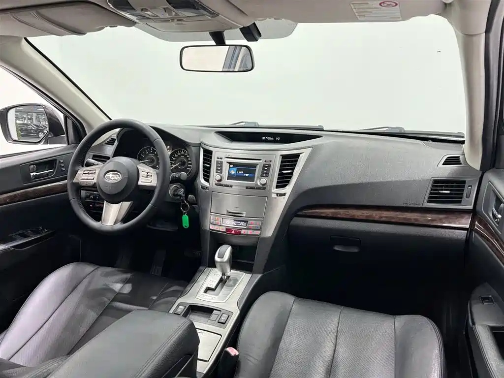 Subaru Outback 2012 2.5i Luxury Edition фото 12